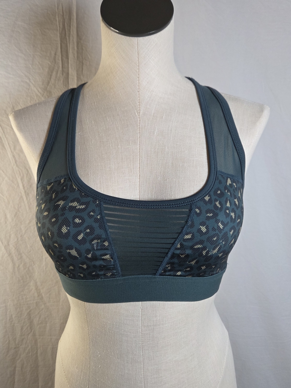 Zyia Active Pine Leopard Bomber Bra 2 RC Size Small Good Condition-Worn Logo